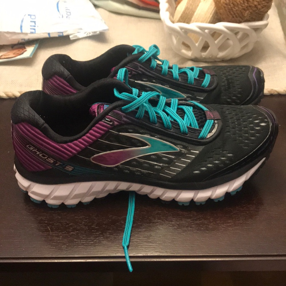 Brooks Ghost 9 - Size 7.5 - Women’s